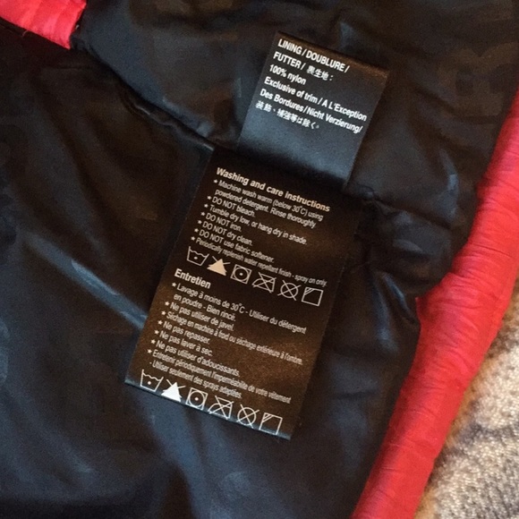 Burton puffy snowboarding jacket - Picture 7 of 8